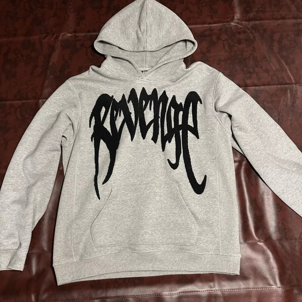 REVENGE EMBROIDERED PULLOVER HOODIE GREY SIZE LARGE